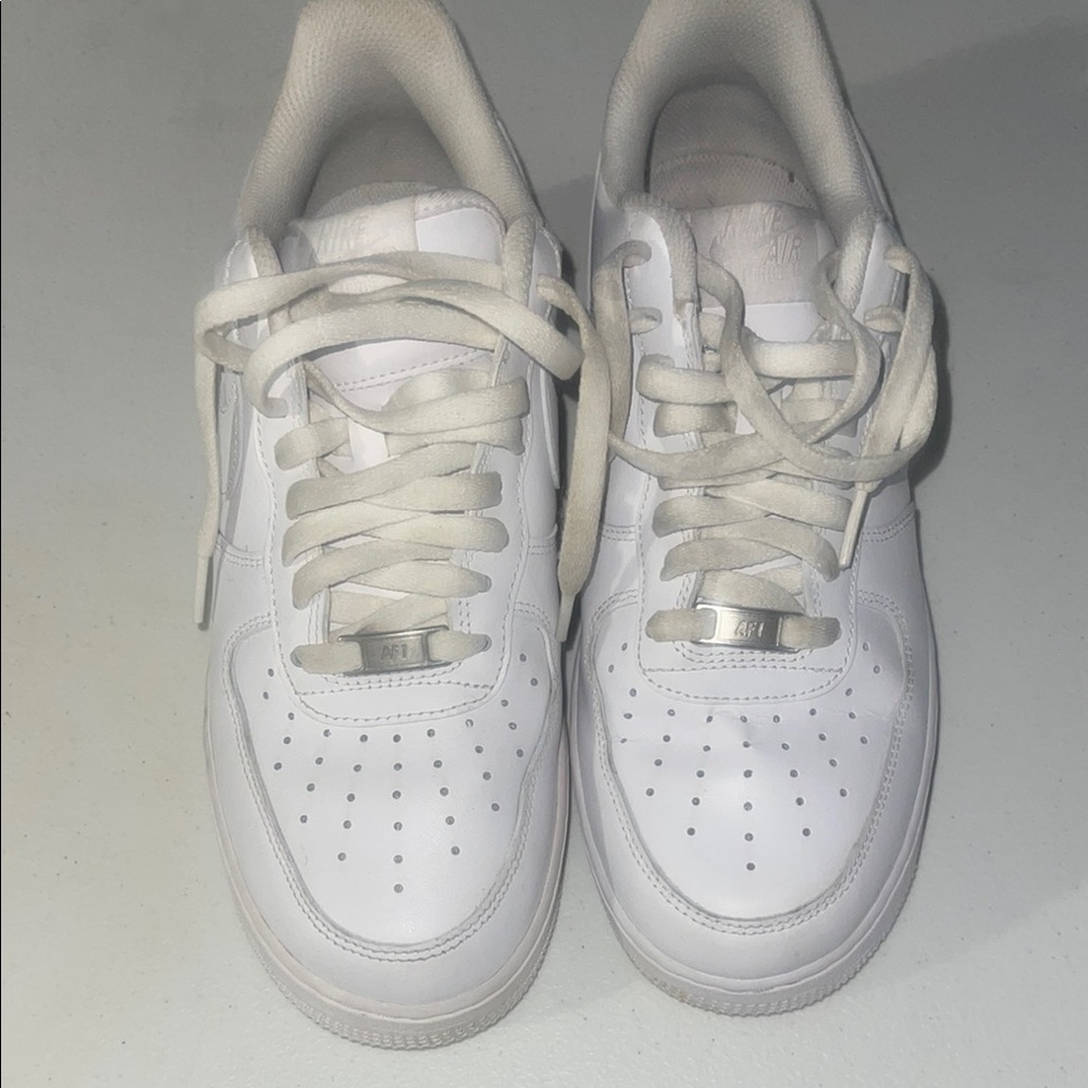 Nike Men's White Athletic Shoes